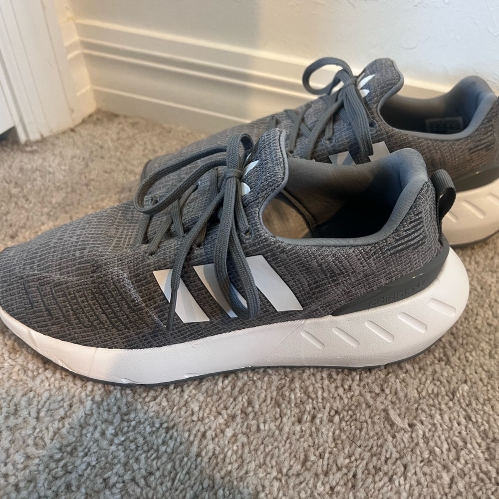 adidas women's swift run 22 shoes